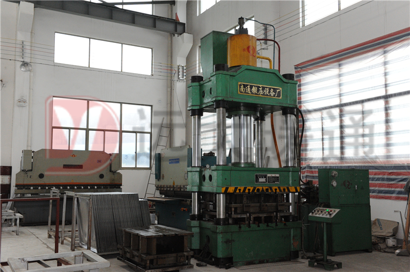 壓機(jī) - 副本.JPG